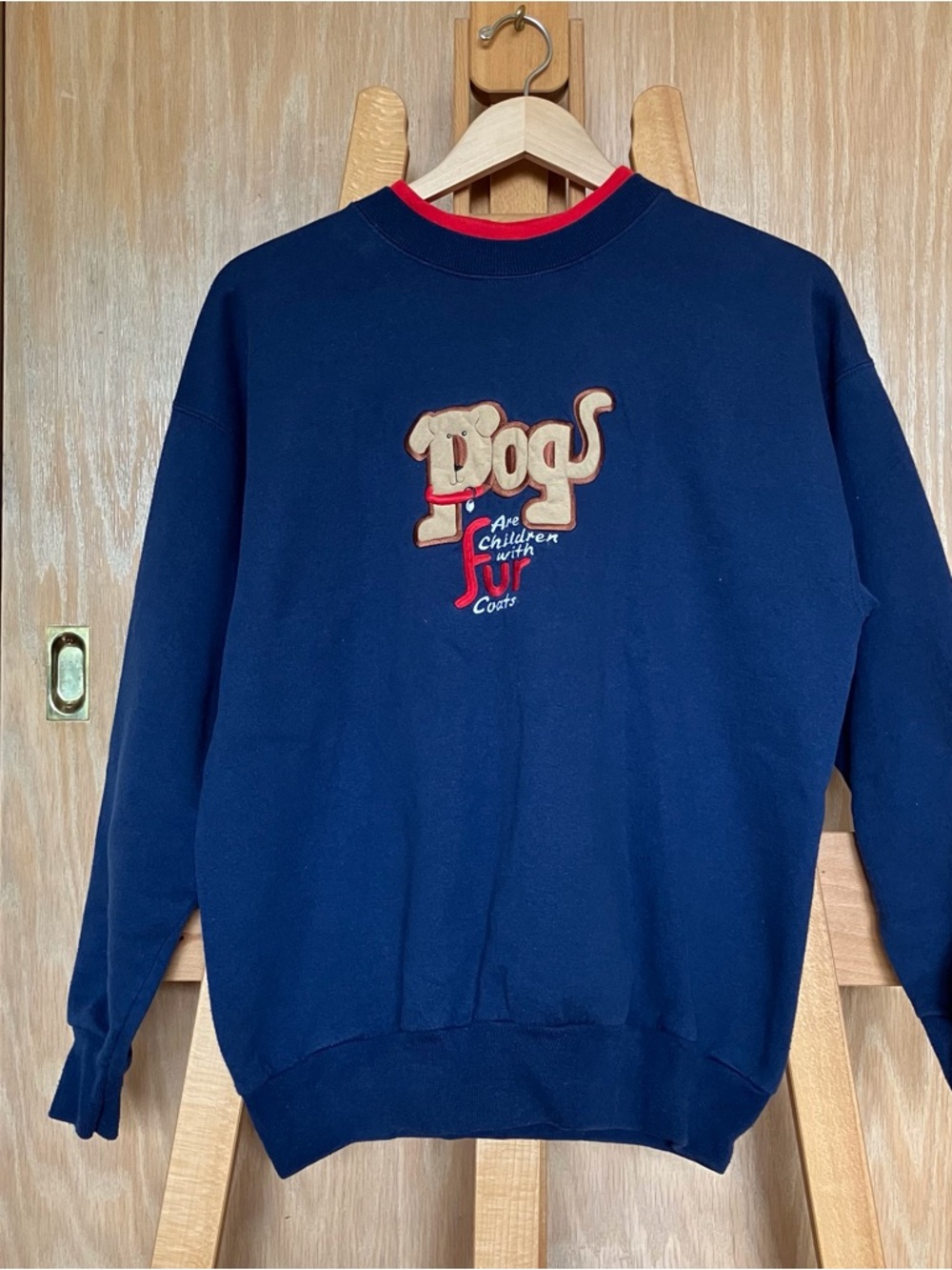 90s dog sweatshirt!